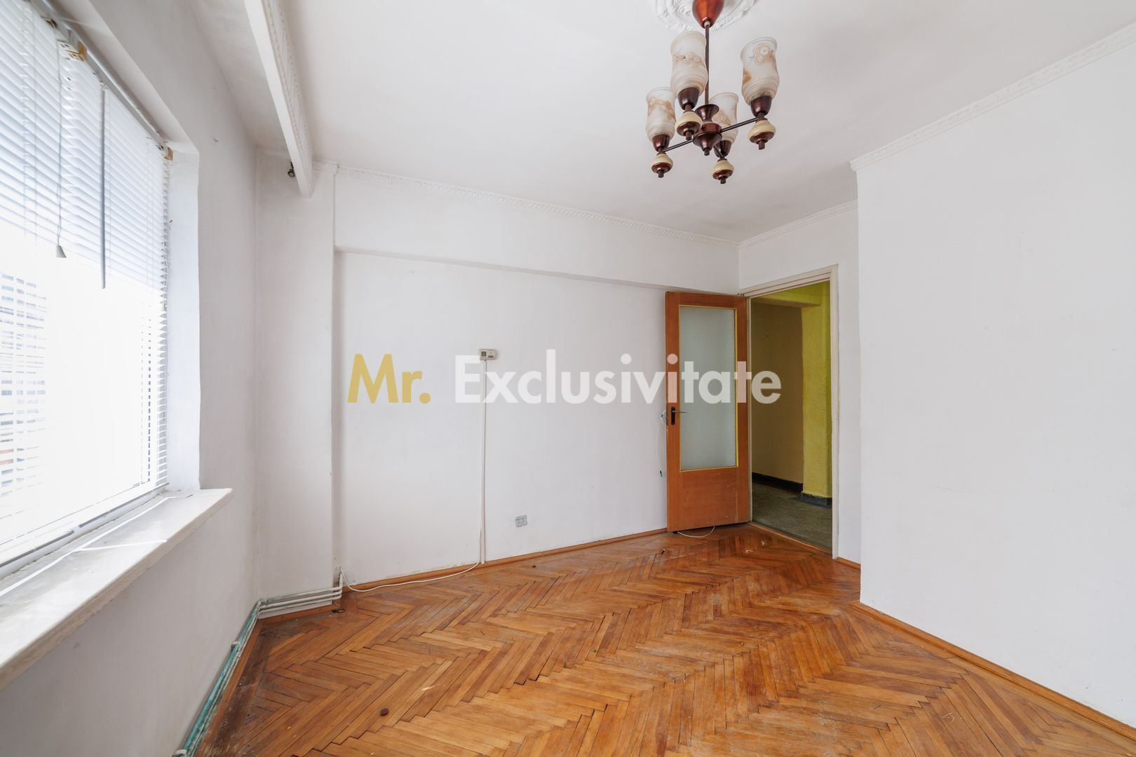 2 camere decomandate, Banat – etaj 2, centrală proprie, zonă excelentă - Poză 4