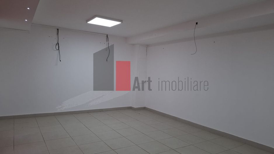 Spatiul "NESTALAN", complex comercial, Gara de Est - Poză 12