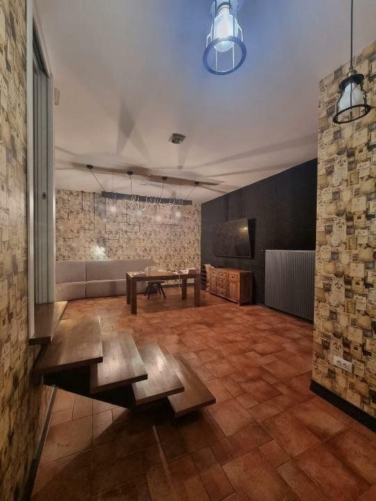 Apartament 6 camere, gradina privata - Poză 2