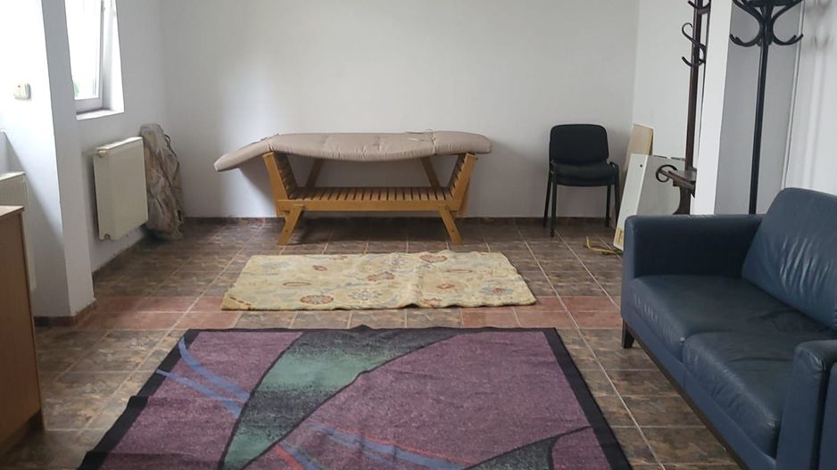 Casa tip vila mansardata, centrala si curte proprie, loc de parcare, 8min metrou - Poză 8
