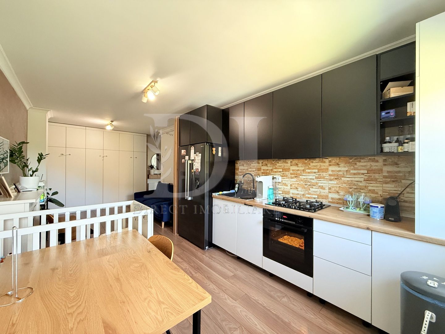 Apartament la cheie / etaj intermediar / Zona Eroilor - Poză 1