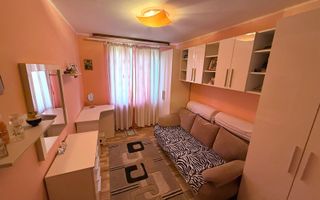 De vânzare apartament 4 camere – Zona Școala 7 - Poză 3