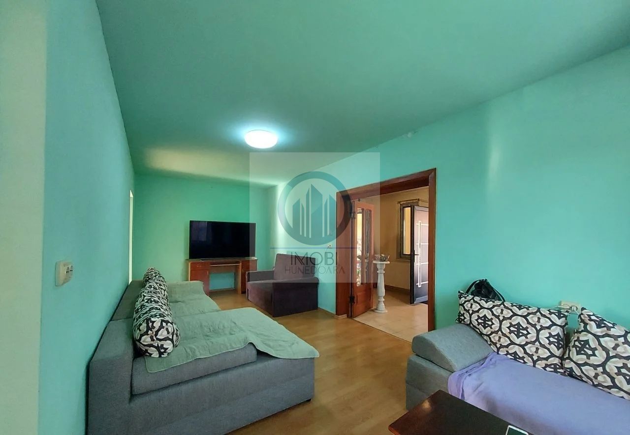 Vila deosebita în loc Simeria, zona ultracentrala - Poză 19