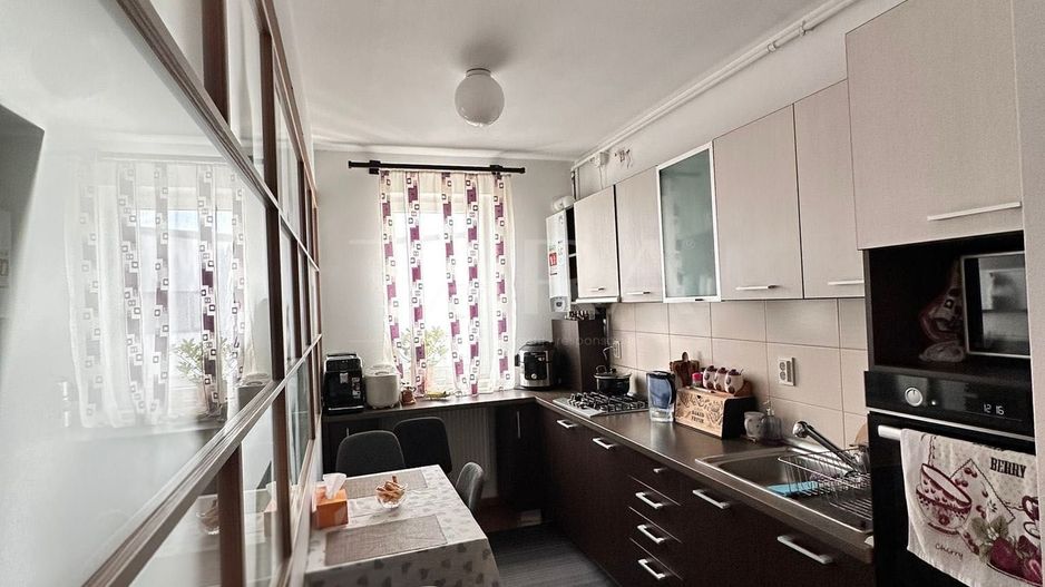 Apartament elegant cu 3 camere în zona Stadionului. - Poză 1