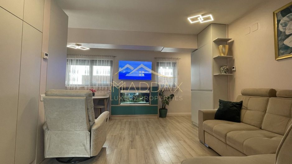 Inchiriere 3 camere/Lux/Parcare Optional/Terasa 20 m/Pet friendly - Poză 2