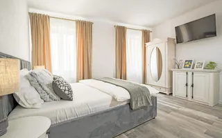BUSINESS i DOUA APARTAMENTE RENOVATE |  CENTRAL I SIBIU I - Poză 16
