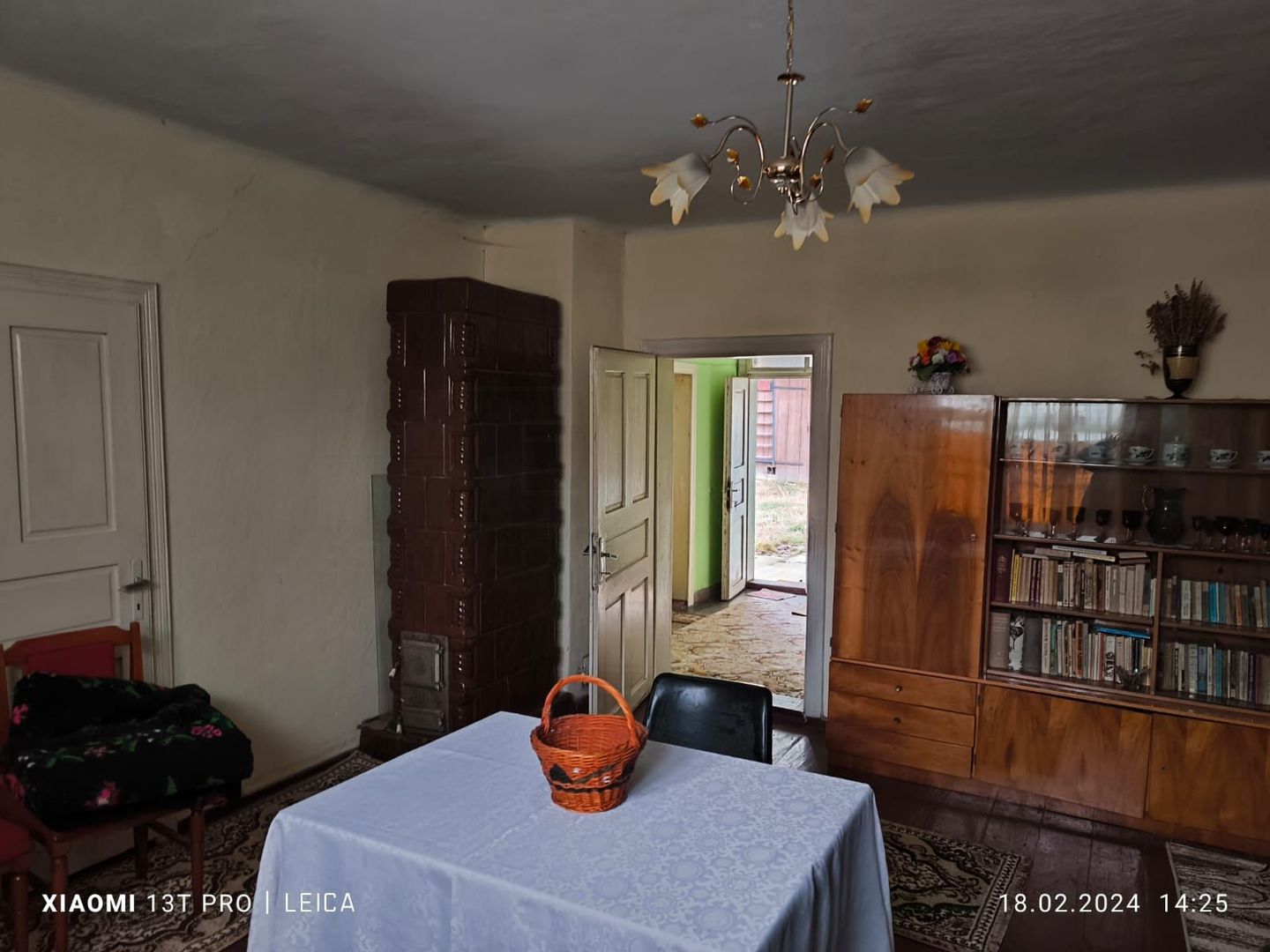 CASA DE VANZARE + ANEXE 2500 MP / PUTNA - Poză 4