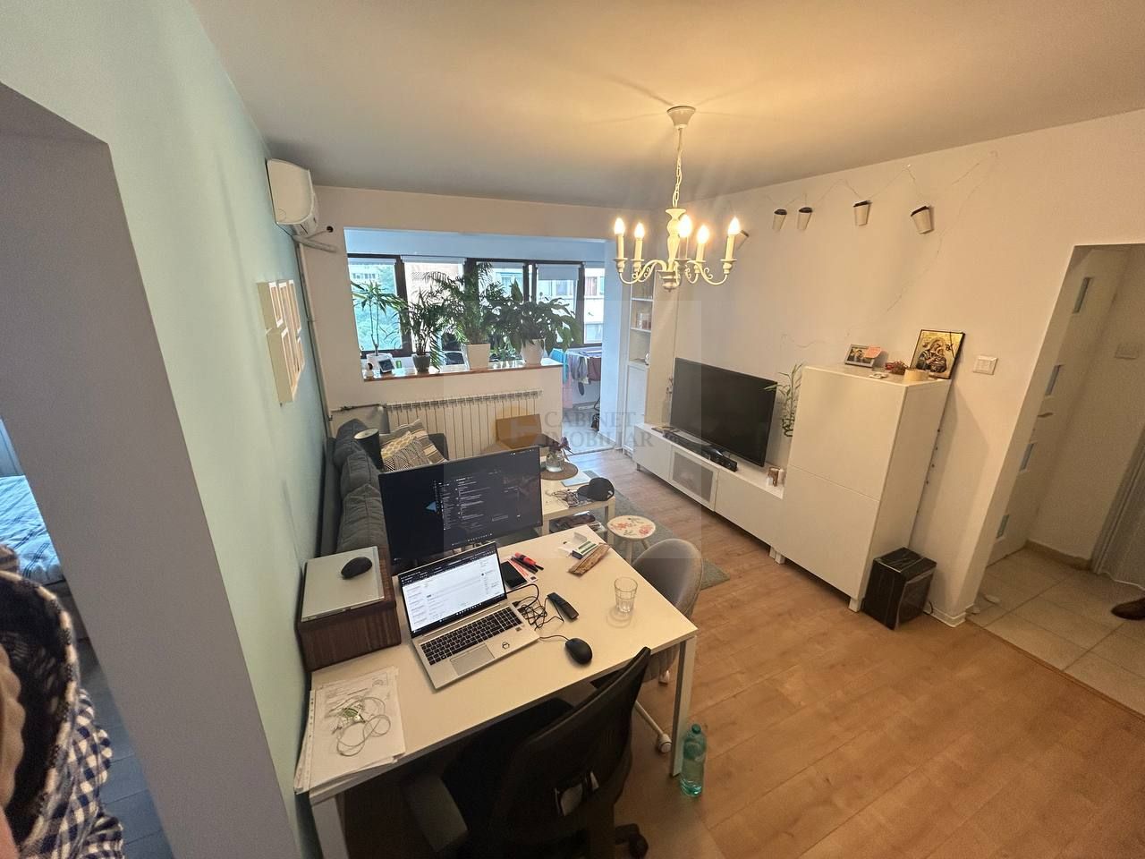 2 Camere Renovat | Etaj Intermediar | 300 m de Metrou | Mobilat-Utilat - Poză 1