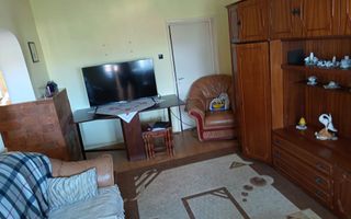 BRASADAS vinde ap 3 cam etaj 4. - Poză 2