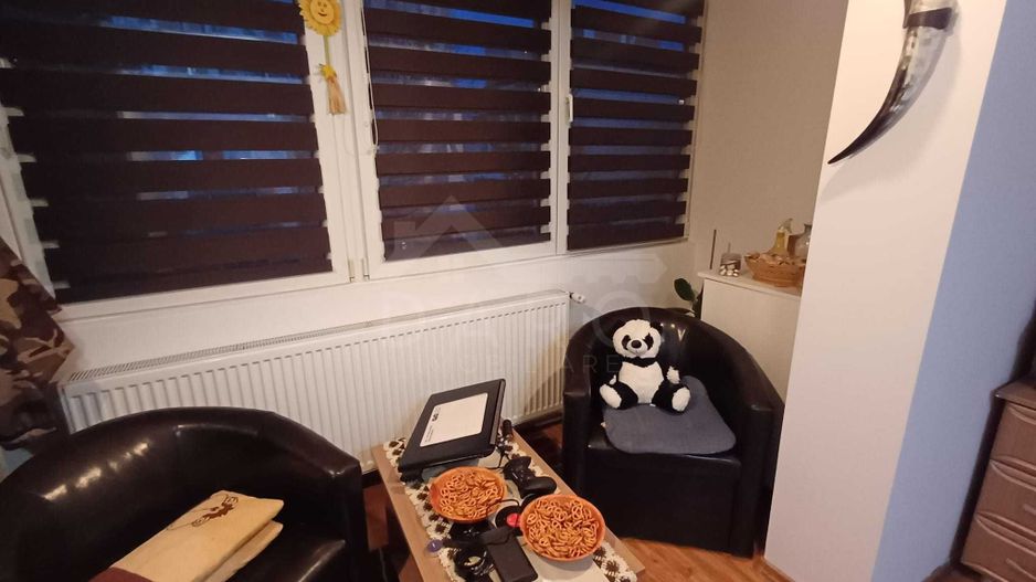 Oferim spre vânzare apartament cu 3 camere Dambu Pietros - Poză 7