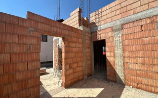 Duplex despărtit prin cameră tehinca Mosnita Noua - Poză 5