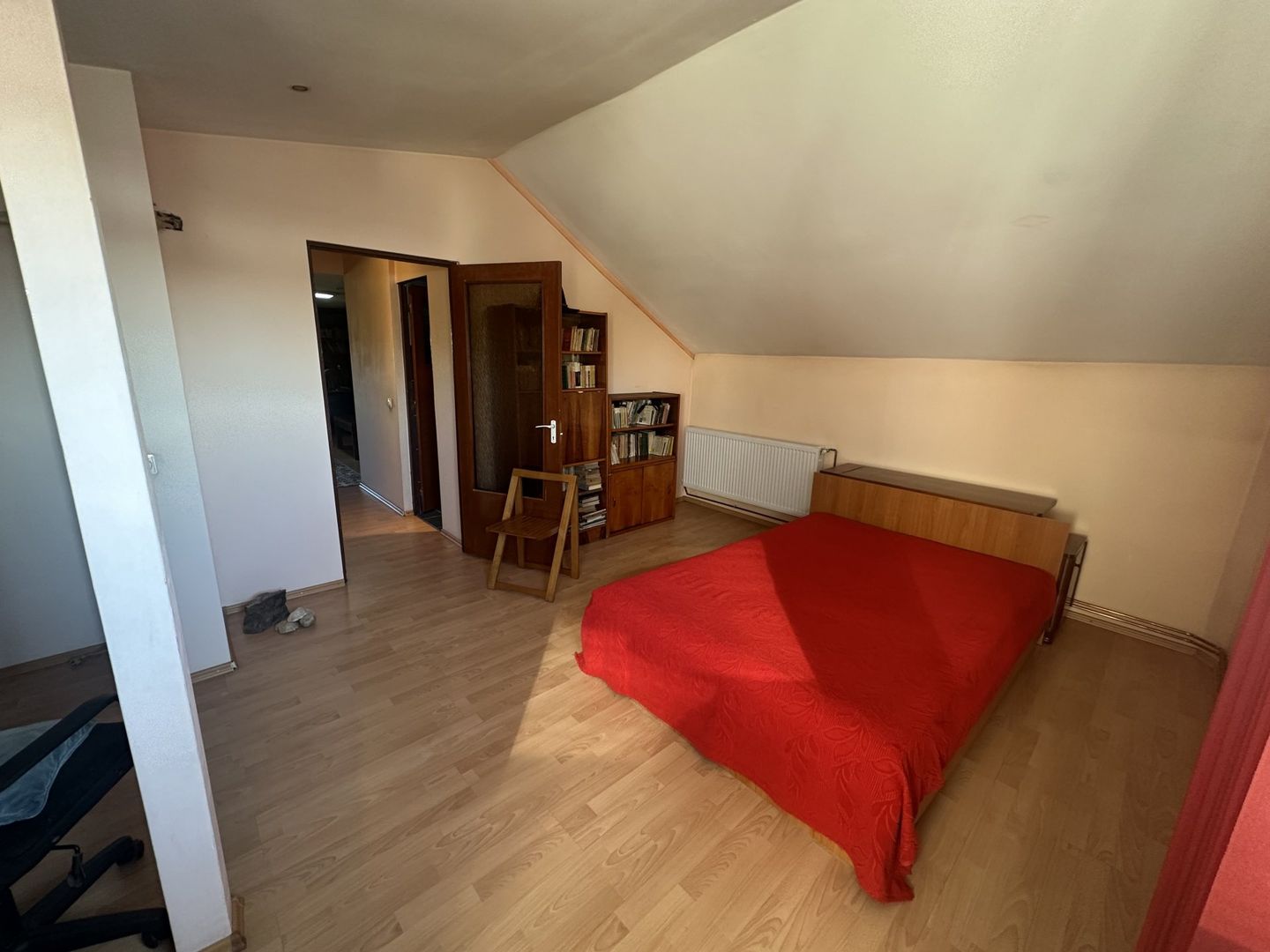PANTELIMON, APARTAMENT-VILA 1E+M 230 MP, CURTE 516 MP! - Poză 35