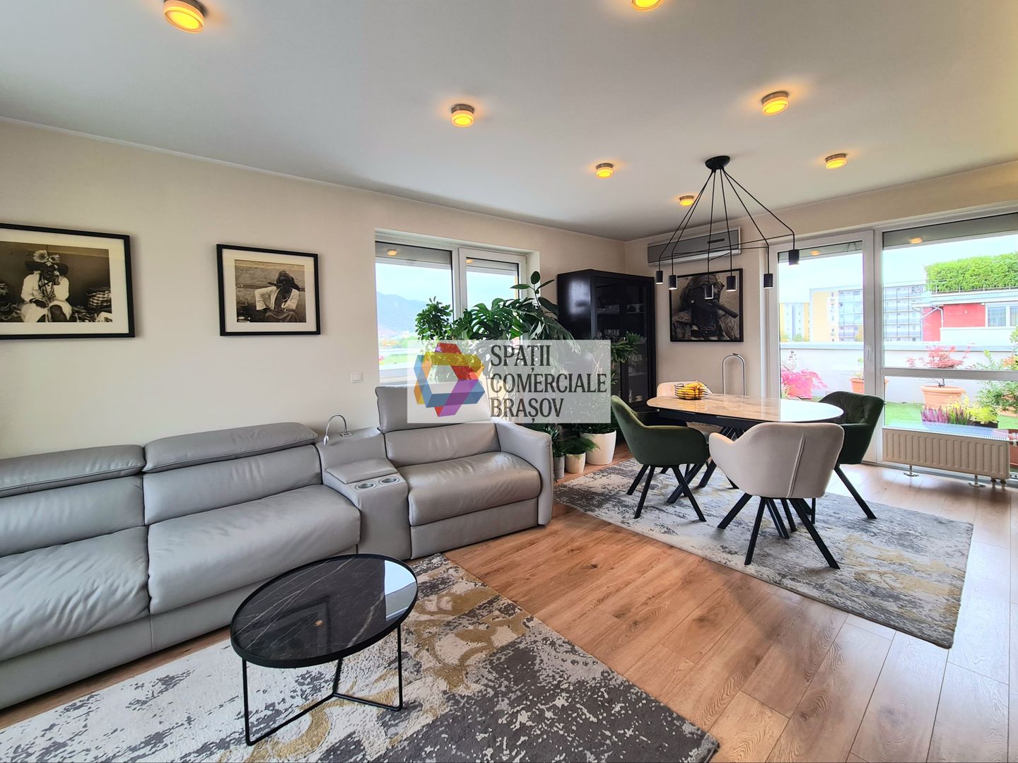 Penthouse exclusivist de vânzare Brasov - 128.9 mp + 74.8 mp terasa - Poză 2