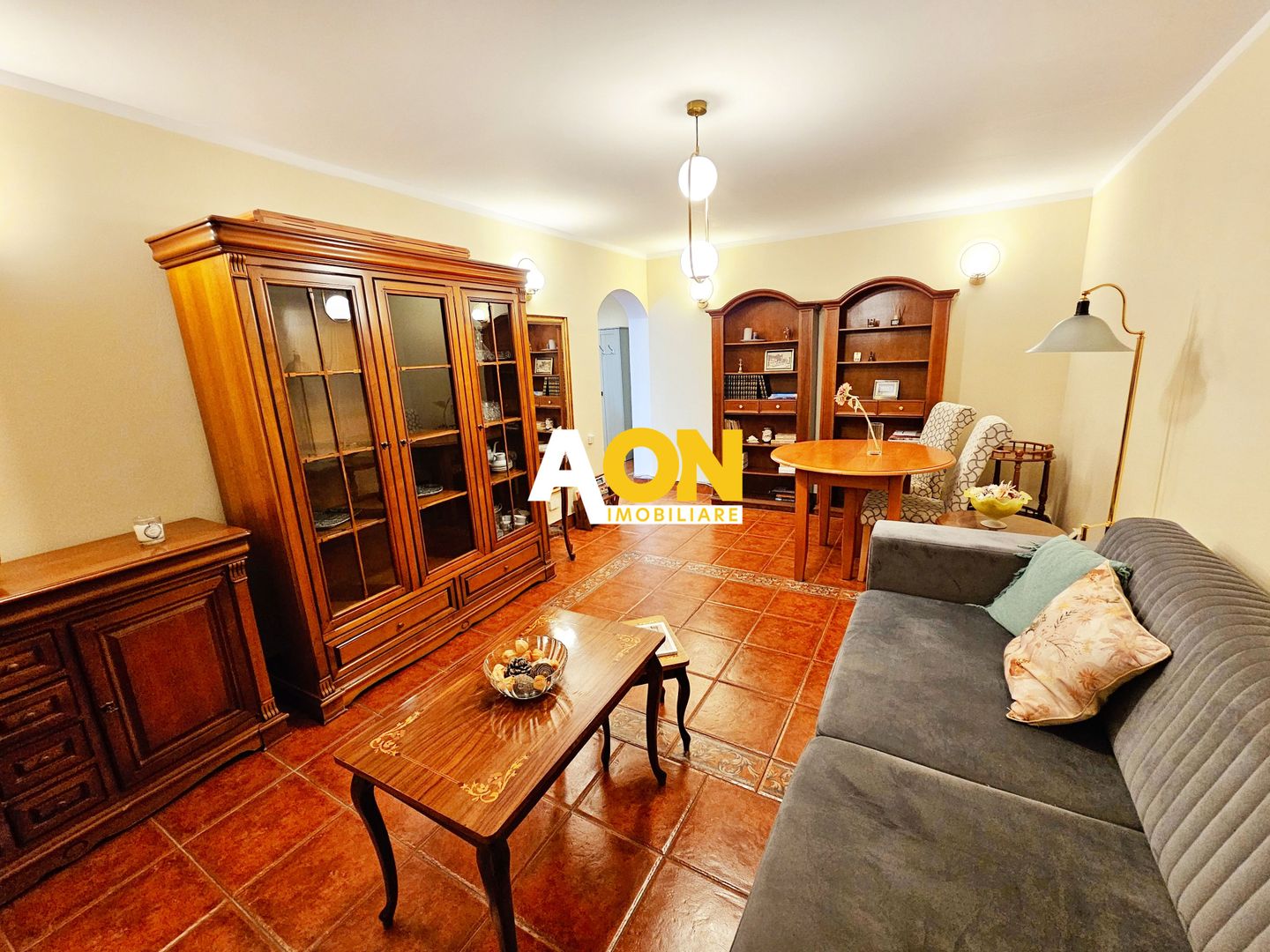 Apartament de vanzare, 3 camere, Alba Iulia - Poză 1