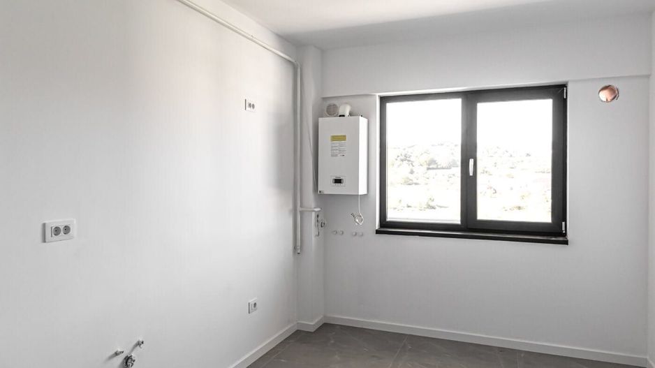 INTABULAT! Apartament 2 camere Dec. 58 mp, 99700 euro-Bucium - Poză 5