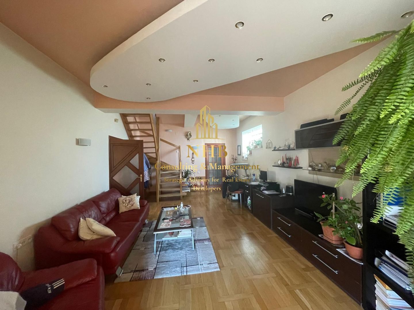 Ocazie rara! Vila de 4 camere in Baneasa + garaj - Poză 2