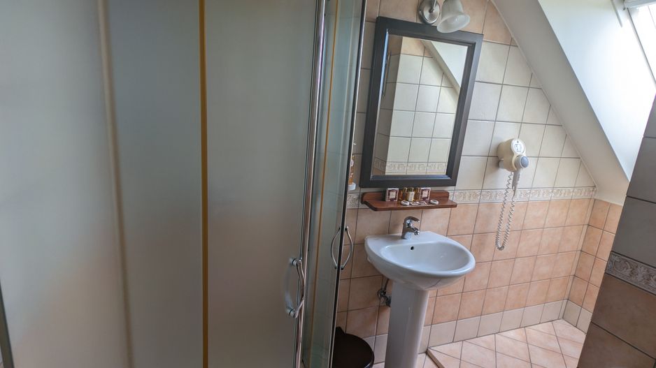 Imobil comercial P+2E+M - 28 Camere - Poză 7