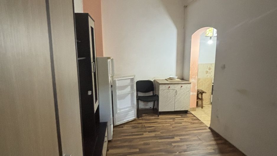 Apartament cu o camera generos zona Dimbovita - Poză 5