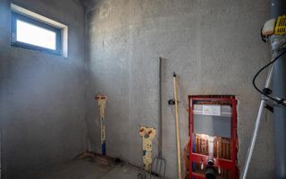 Casa in Oradea 2 dormitoare 2 bai garaj - Poză 12