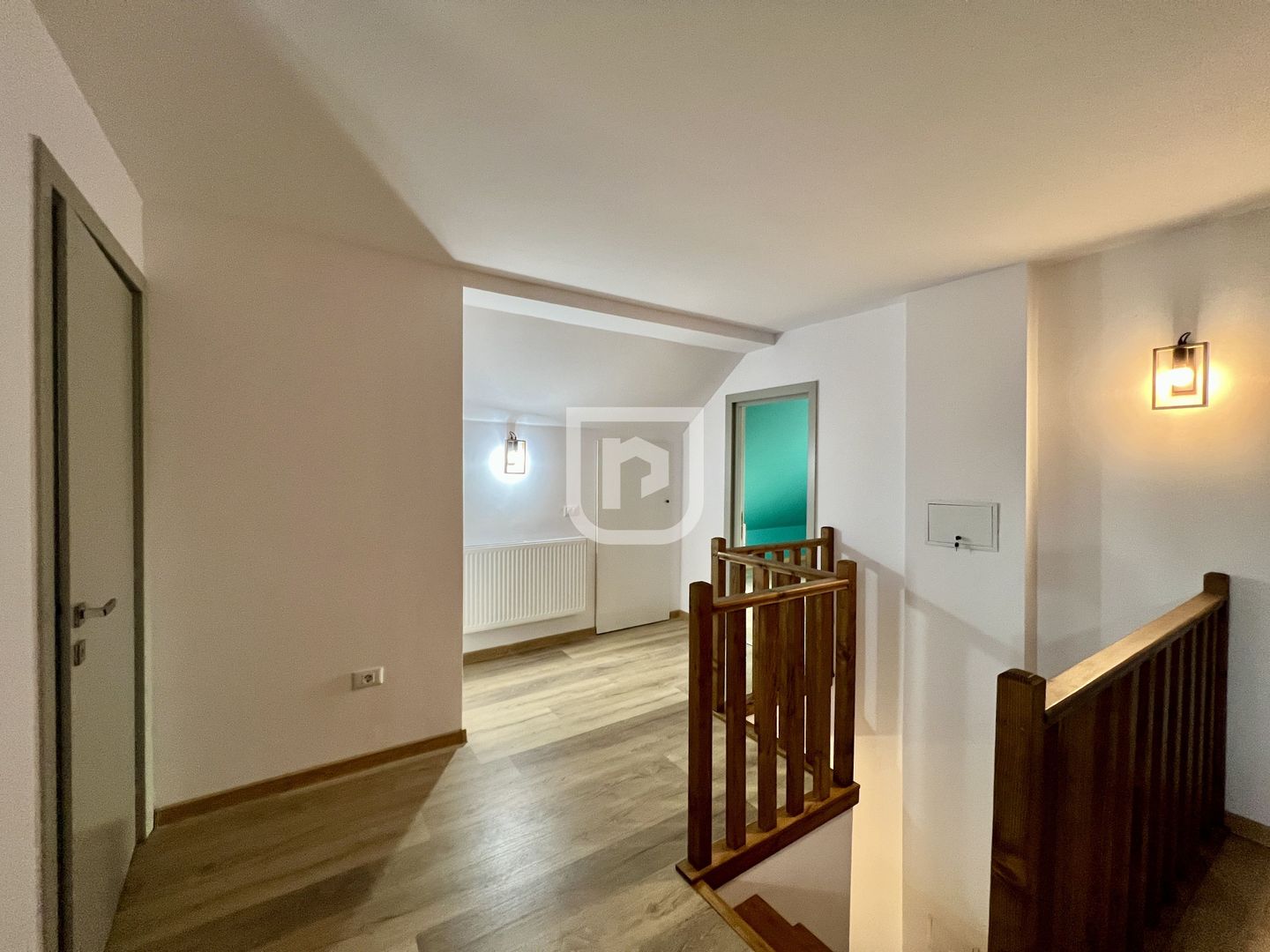 Casa din barne cu 3 dormitoare si pardoseala Gura Humorului - Poză 9