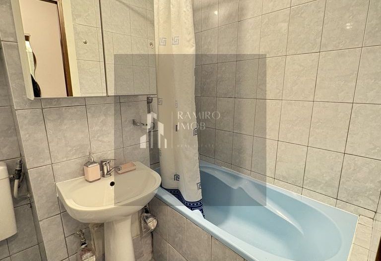 2 camere decomandat - Strada Reșița /  Huedin - Poză 11