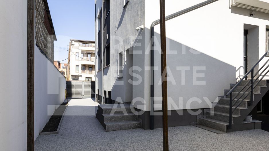 Vânzare, casă, 8 camere, zona 1 Mai, București - Poză 5