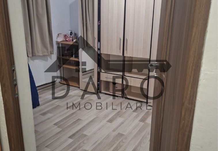 Vând apartament cu 3 camere zona Dâmbu Pietros aproape de bulevard . - Poză 3