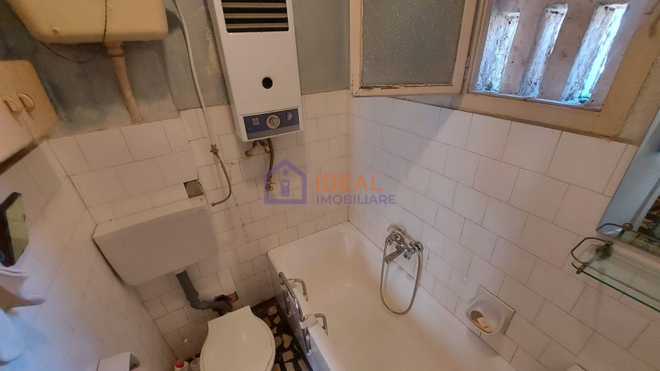 Casa cu 3 camere, zona Trei Stejari - Poză 7