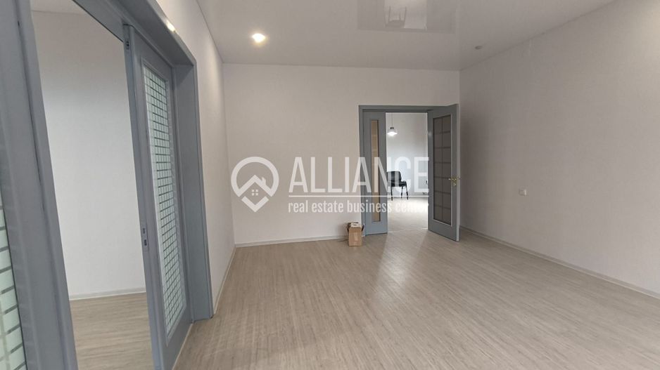 Capitol Bulevardul Mamaia Vila D+2E+M - Poză 13