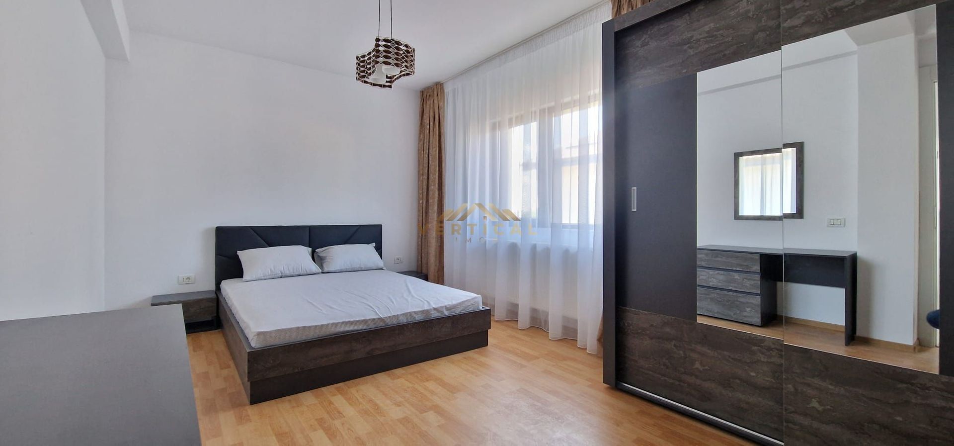 VILA BULEVARD/PRET EXCELENT, COM BERCENI, IF - Poză 11