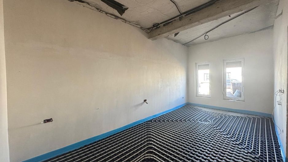 Duplex pe parter - 3 camere - teren generos -  Sacalaz - Poză 3