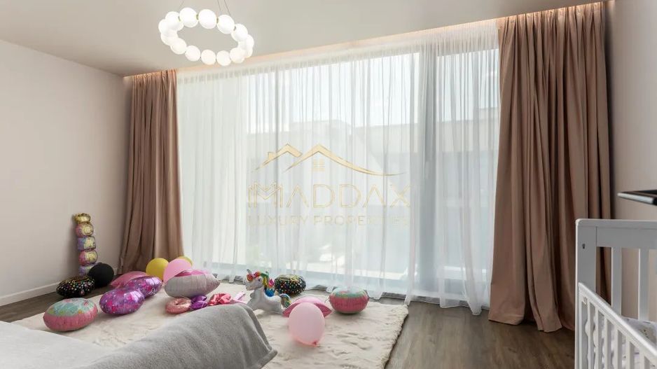 Vilă de închiriat în Voluntari // piscină privată și design modern - Poză 12