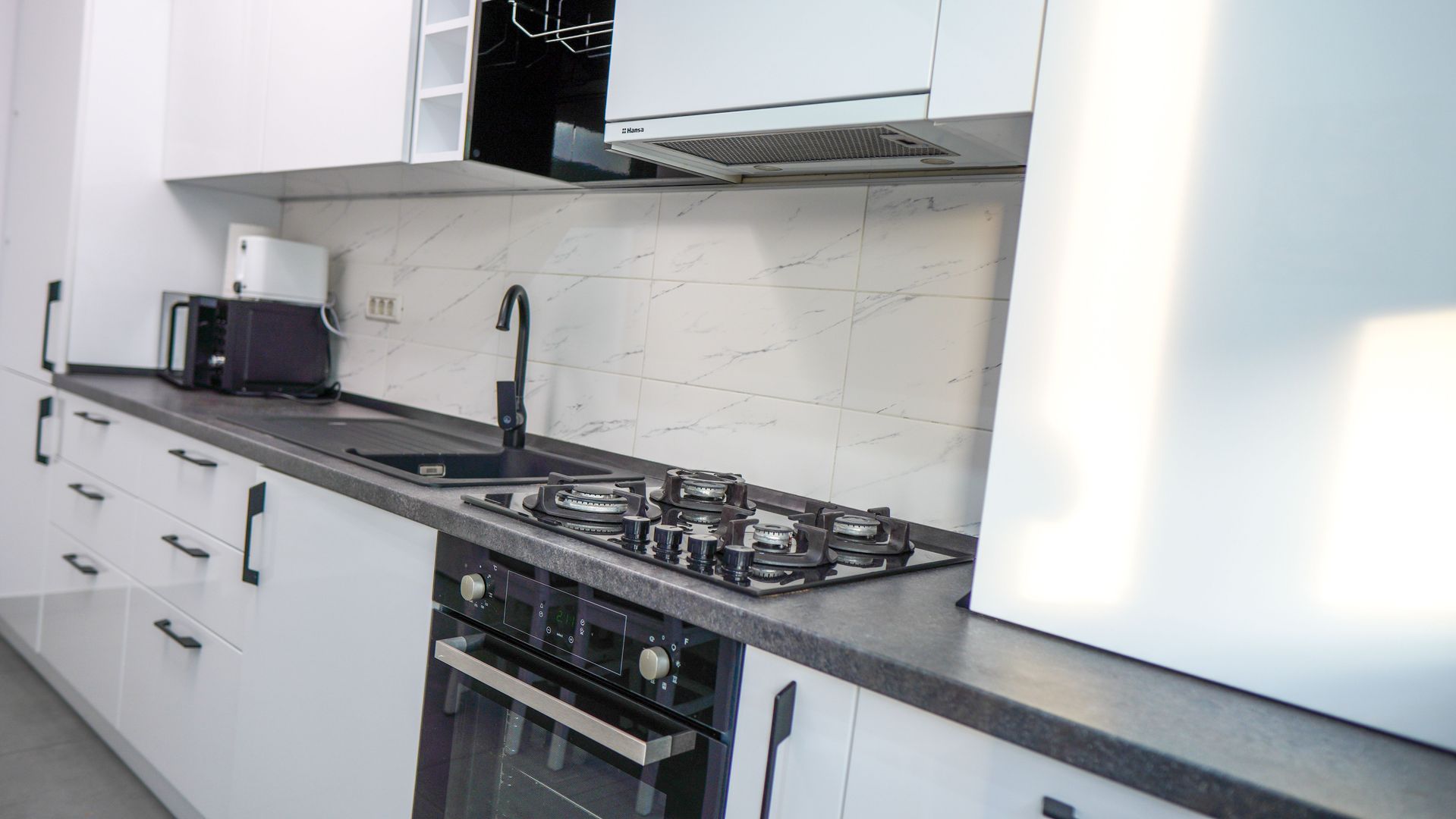 Apartament 2 camere + grădină 70 mp + parcare, la 5 minute de Coresi - Poză 8