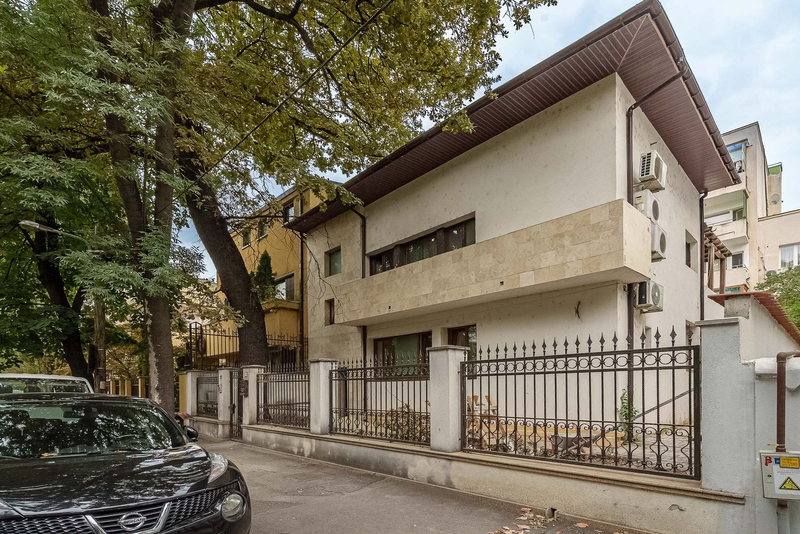 Cotroceni Arenele BNR Mihail Mirinescu Vila pentru birou sau rezidenta - Poză 1