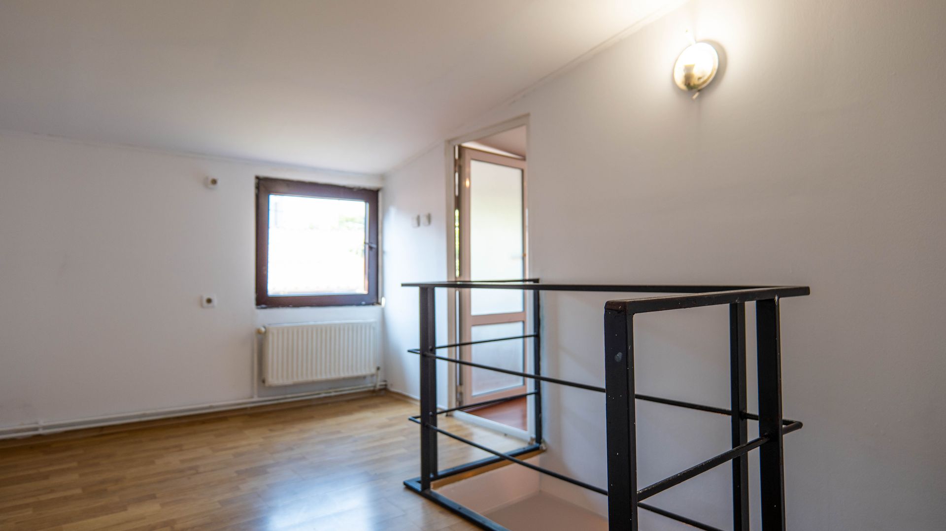 Casă de vânzare – 181 mp, 3 apartamente, 9 camere – București - Poză 11
