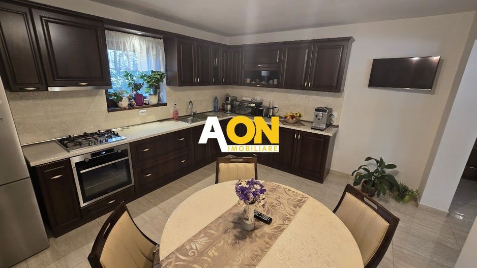 Casa Individuala 4 Camere,3 Bai, Zona Cetate 350mp Teren - Poză 9