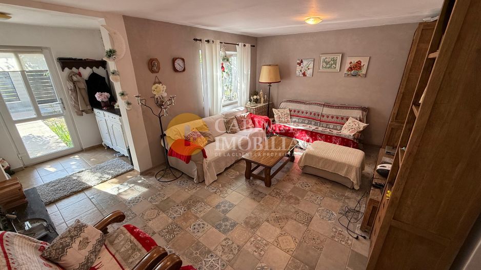 Aroneanu - Casa la asfalt - 420mp teren - 3 camere - Canalizare - Poză 6