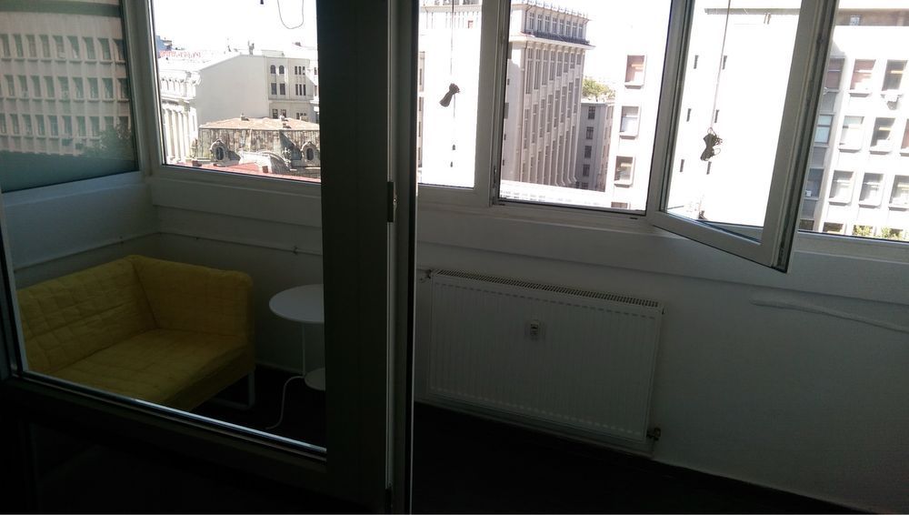 BRASADAS închiriază garsoniera 40mp la etajul 6 Piata Romana. - Poză 7