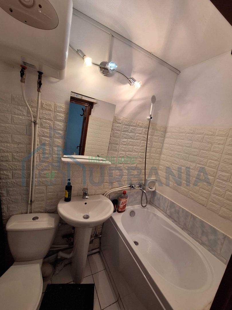 Inchiriez camera zona Jumbo - Poză 2