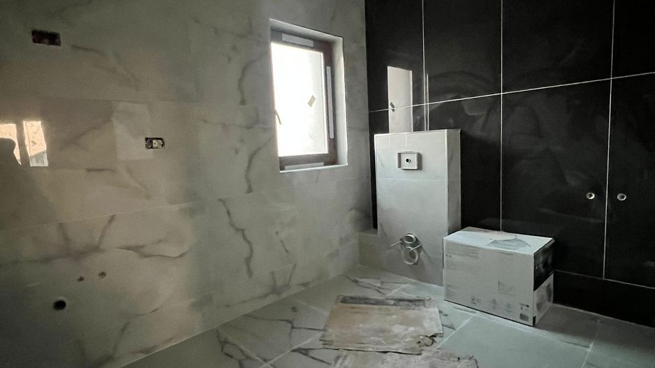 Duplex despartit prin camera tehnica - Poză 8