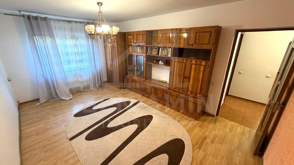 3 camere decomandat cu 2 bai Rovine etajul 3 centrala termica 72mp - Poză 1