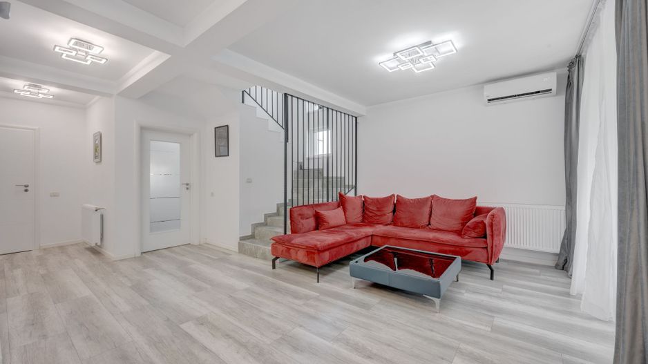 CASA SMART+PISCINA+GARAJ+Zona BARBEQUE! str. Fortului Domnești - Poză 2