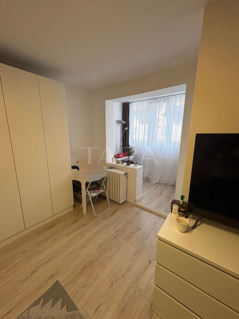Garsonieră renovată, mobilată și utilată, cu parcare, zona semicentral - Poză 4