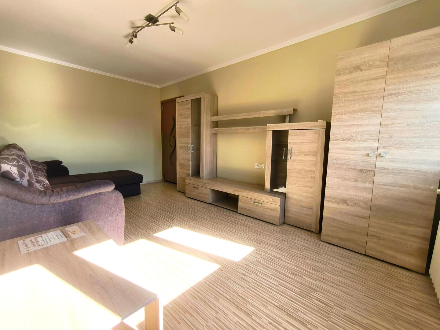 Apartament 3 camere, decomandat zona Lebada-Pizza 5 Colturi - Poză 2