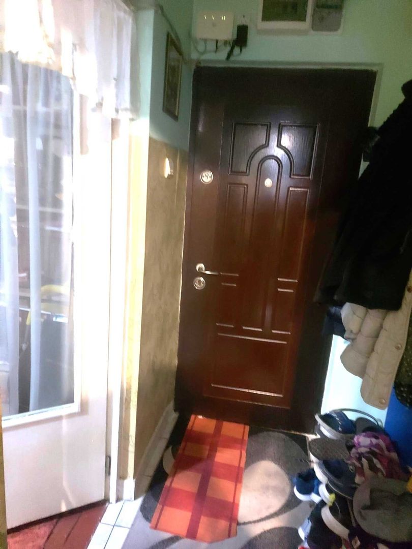 BRASADAS vinde ap 2 cam etaj 4/4 in Carpați 1. - Poză 8