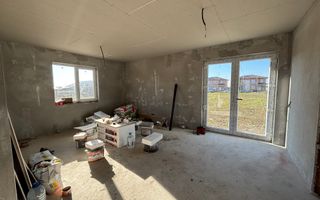 Casa individuala cu 4 camere in Mosnita Noua zona Castel - Poză 13