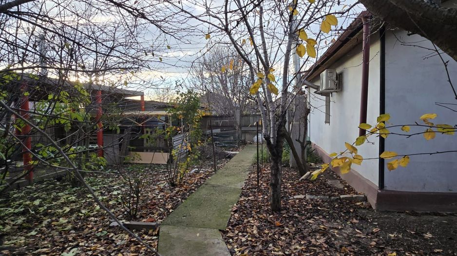 Exclusivitate! Proprietate Sendreni, zona linistita, 69.000 EUR - Poză 3