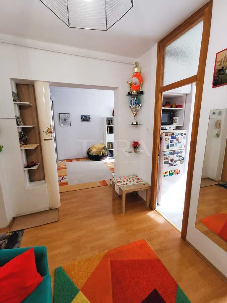 Apartament cu o cameră, garaj, zonă accesibilă, ideal cuplu. - Poză 2