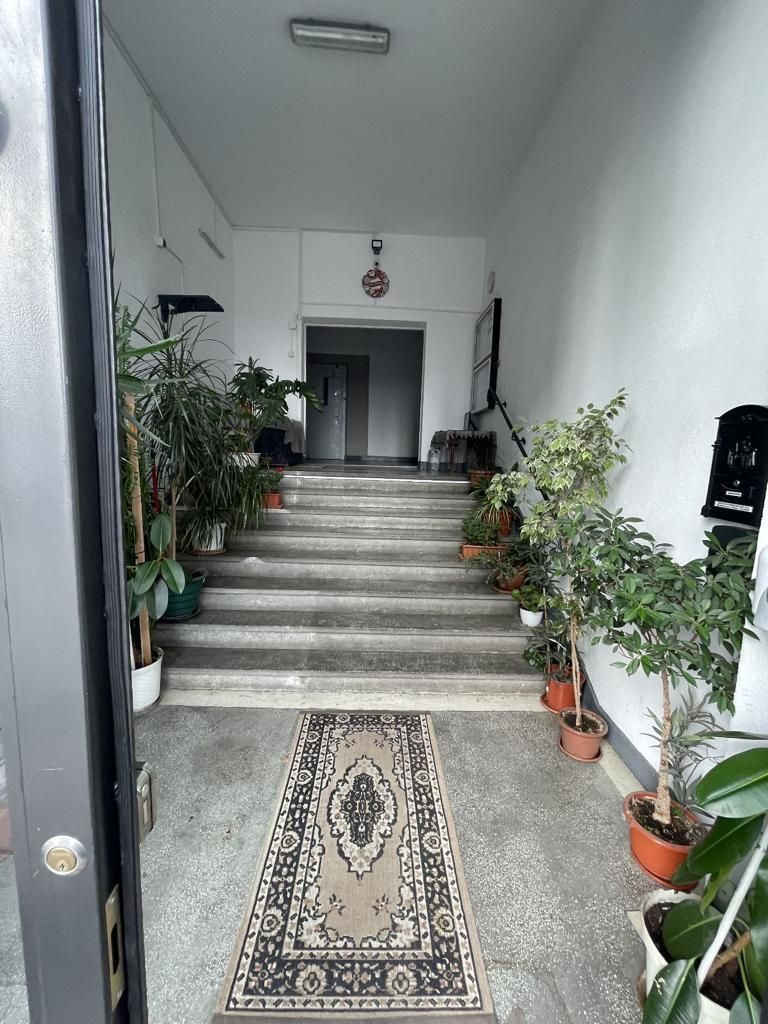 Închiriez apartament 2 camere, Decebal, mobilat, confort lux, parcare - Poză 10