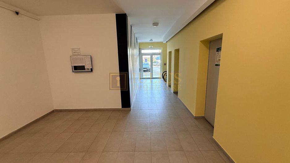 2 camere| Dumbravita| apartament mobilat lux| loc de parcare| lift| - Poză 22